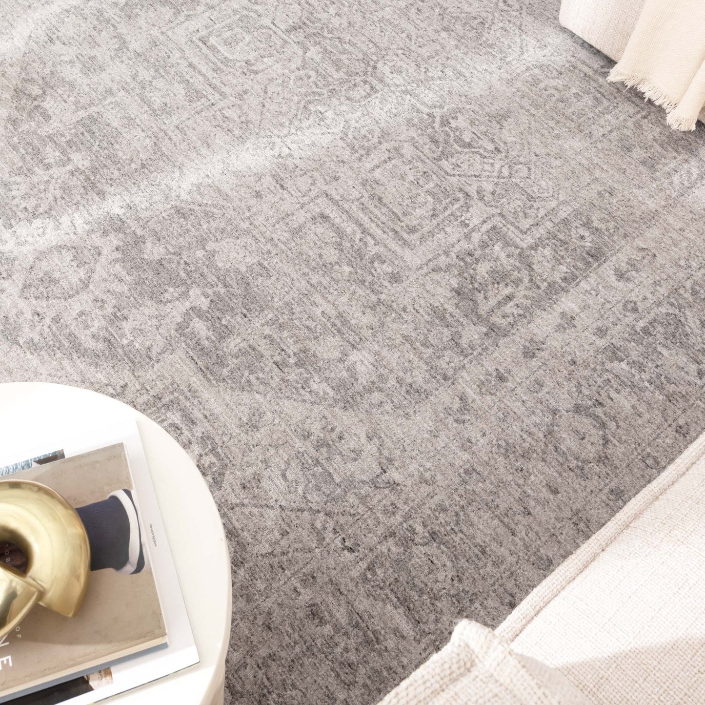 Heritage Distressed Medallion Grey Rug - H103: (Different Tassel)
