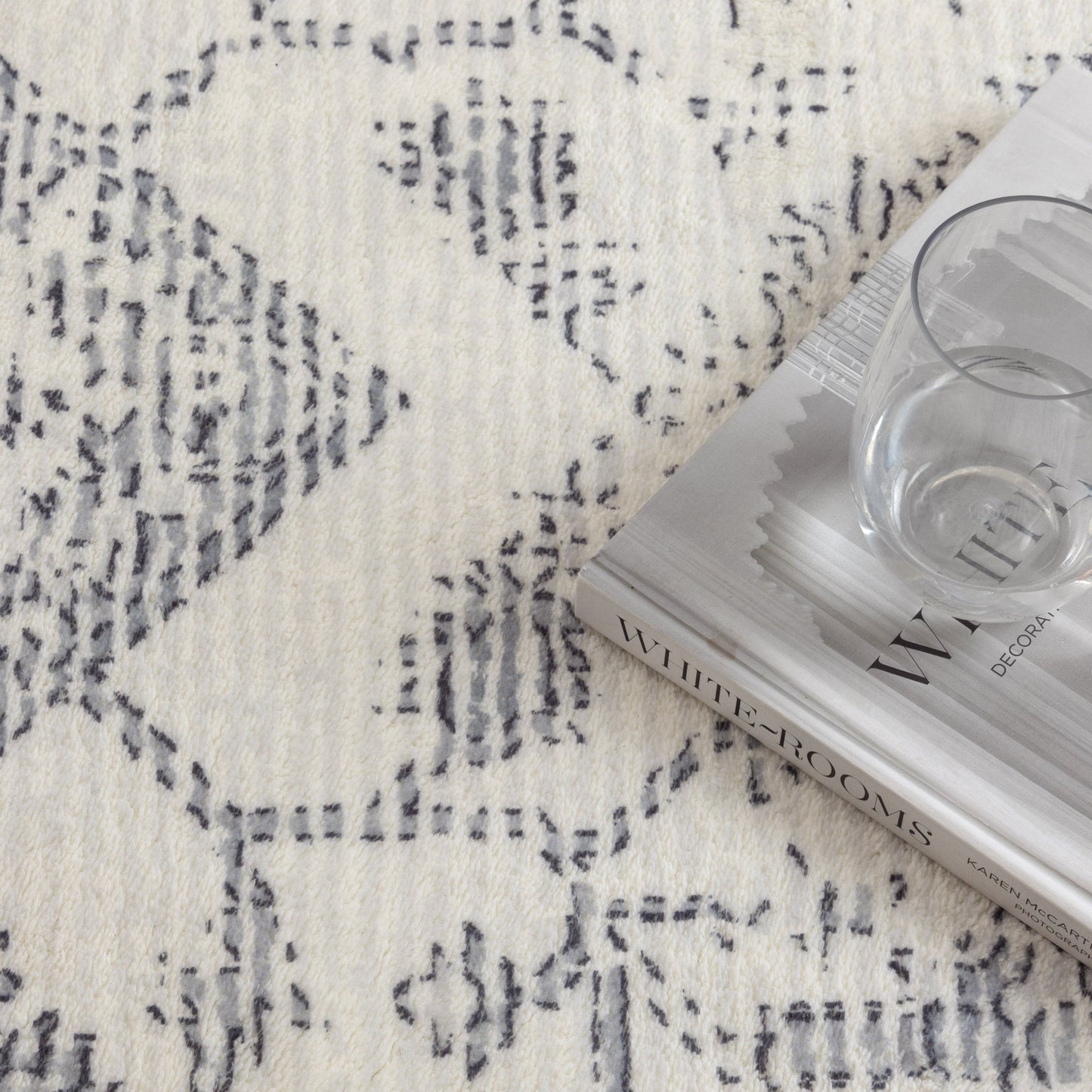 Cloud Distressed Medallion Cream Blue Washable Rug