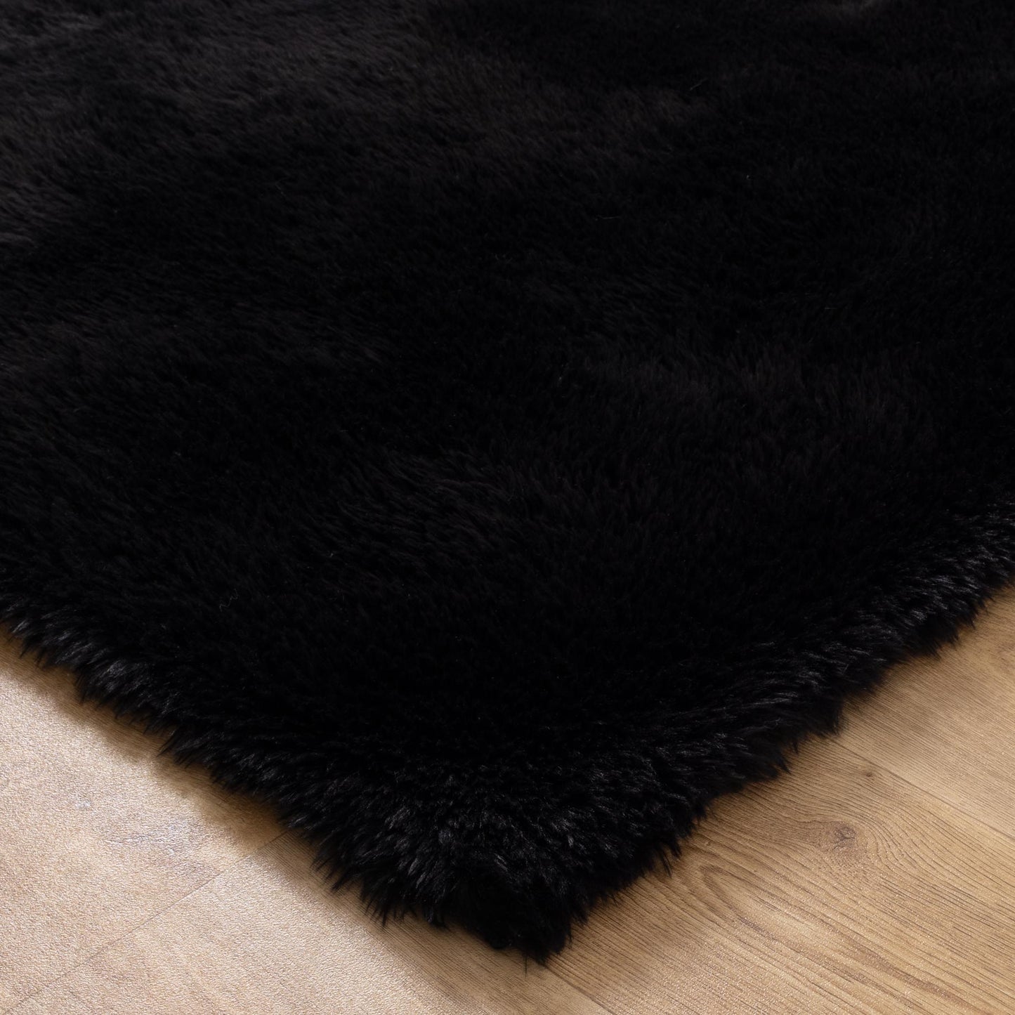 Lyla Machine Washable Shaggy Black Runner