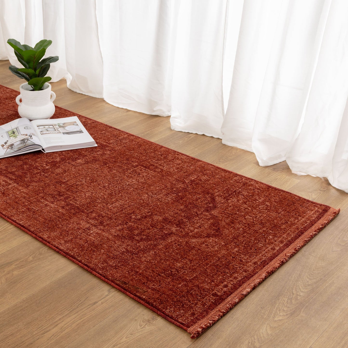 Heritage Distressed Medallion Rust Runner- H101 (Different Tassel)