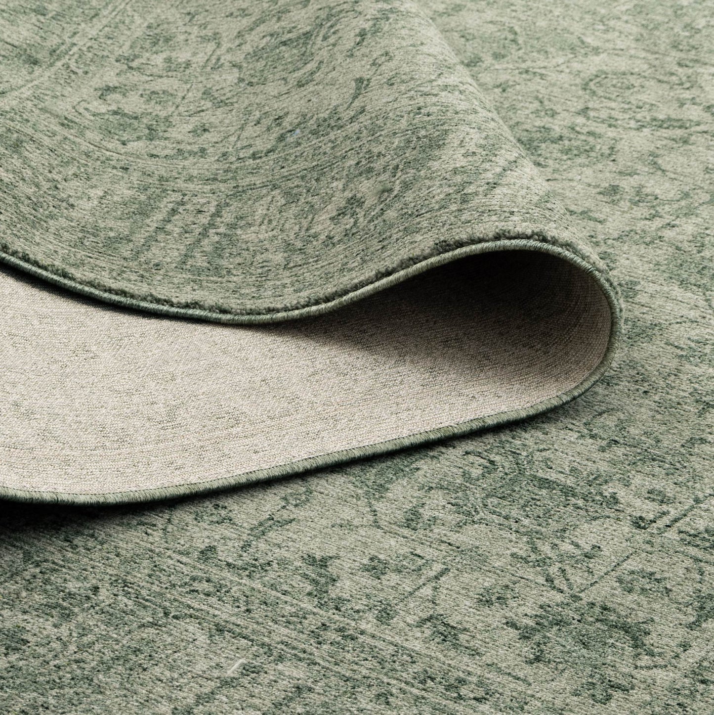 Heritage Distressed Border Green Runner- H107: (Different Tassel)