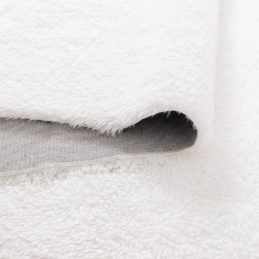 Lyla Machine Washable Shaggy White Round Rug
